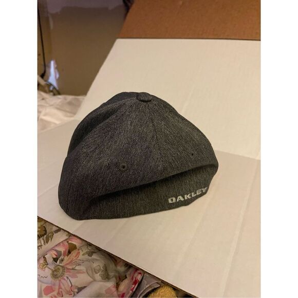 OAKLEY Mens Flexfit Hat S/M Baseball Cap Gray/Grey Logo Spellout - Picture 7 of 7